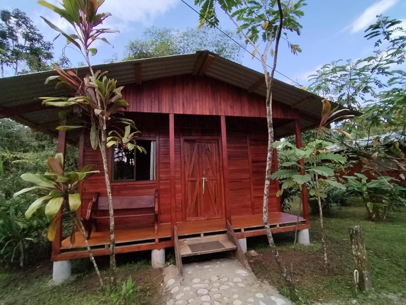 Cabanas Los Laguitos Rio Celeste El Achiote Exterior foto